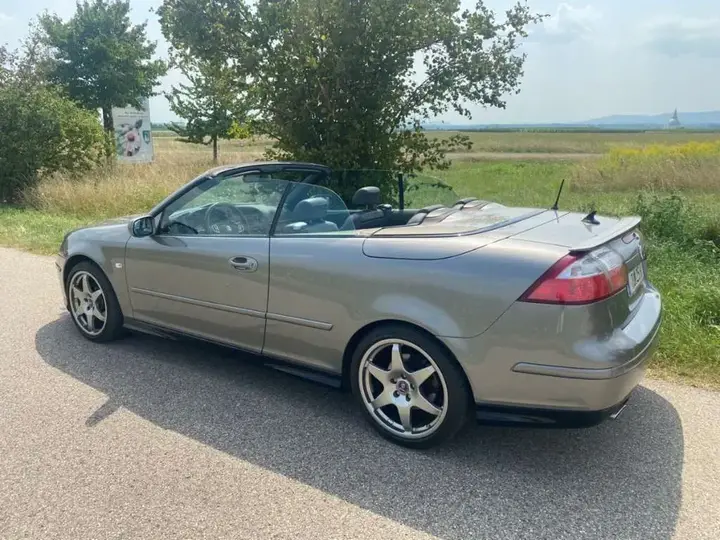 Saab 9-3 2004 photo 2