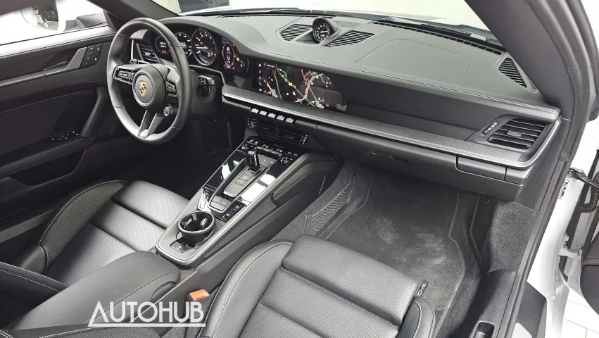 Porsche 911 2024 photo 2