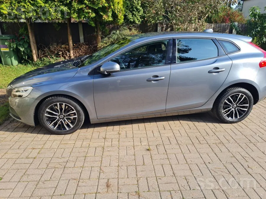 Volvo V40 2017 photo 2