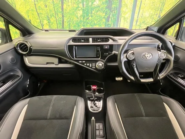 Toyota Aqua G 2015 photo 2