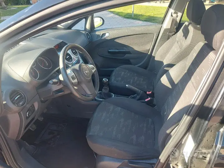 Opel Corsa 2012 photo 5