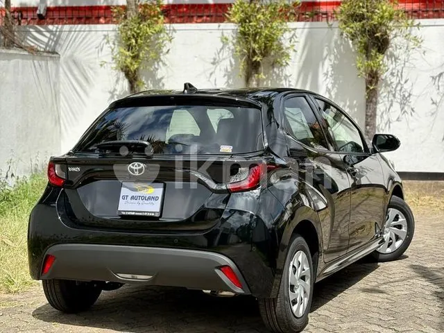 Toyota Yaris 2024 photo 2