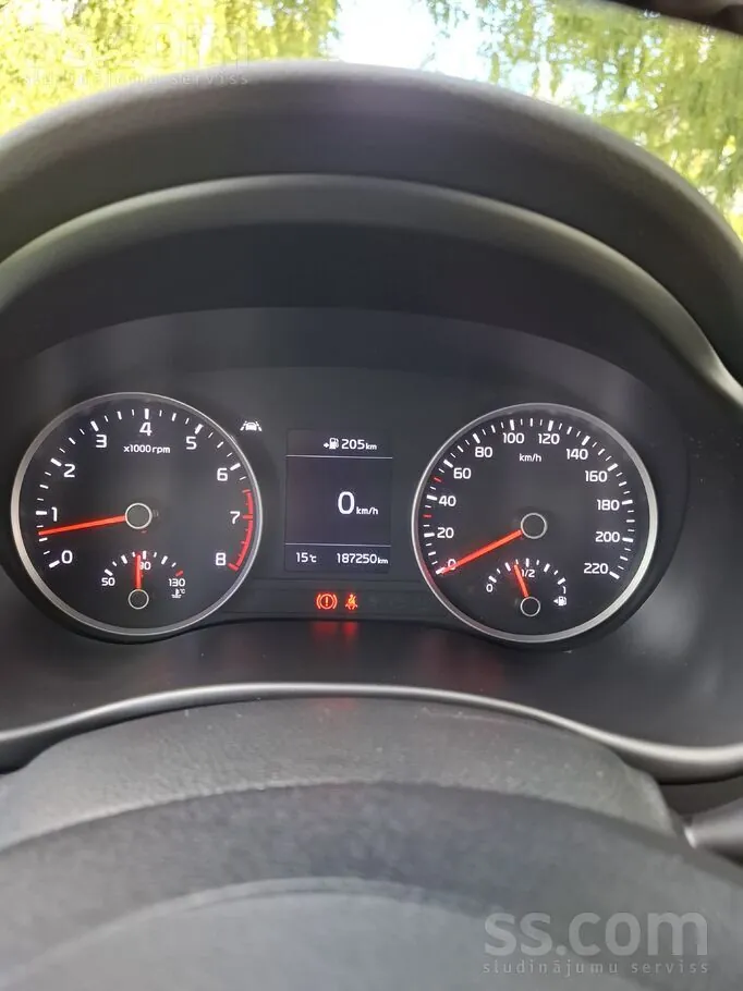 Kia Stonic 2018 photo 4