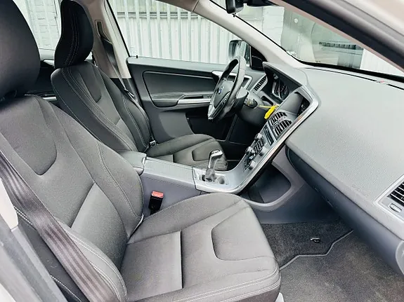 Volvo Xc60 2017 photo 5