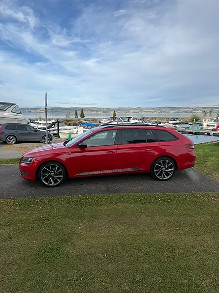 Skoda Superb 2018 photo 2