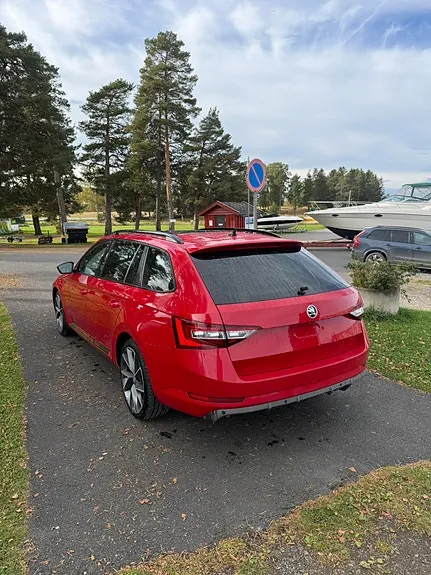 Skoda Superb 2018 photo 4