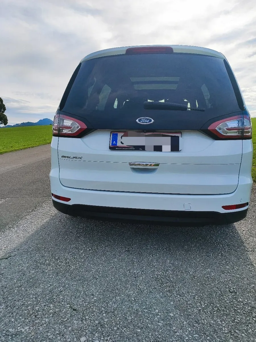 Ford Galaxy 2017 photo 2