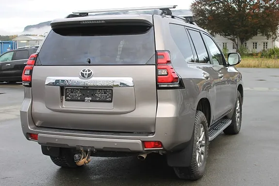 Toyota Land Cruiser 2019 photo 5