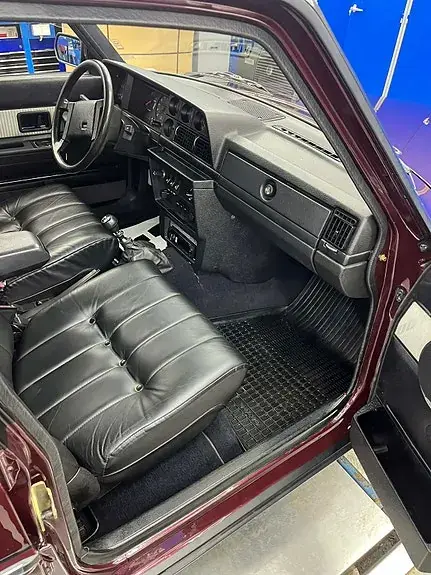 Volvo 240 1984 photo 5