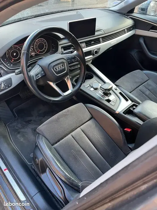 Audi A4 2018 photo 2