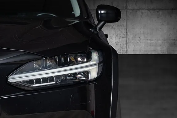 Volvo V90 Cross Country 2019 photo 4