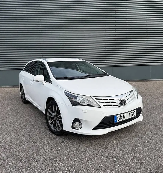 Toyota Avensis 2012 photo 2