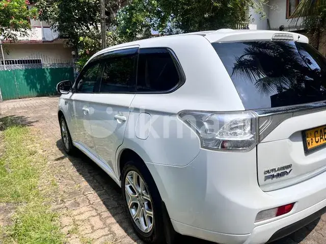 Mitsubishi Outlander 2014 photo 3