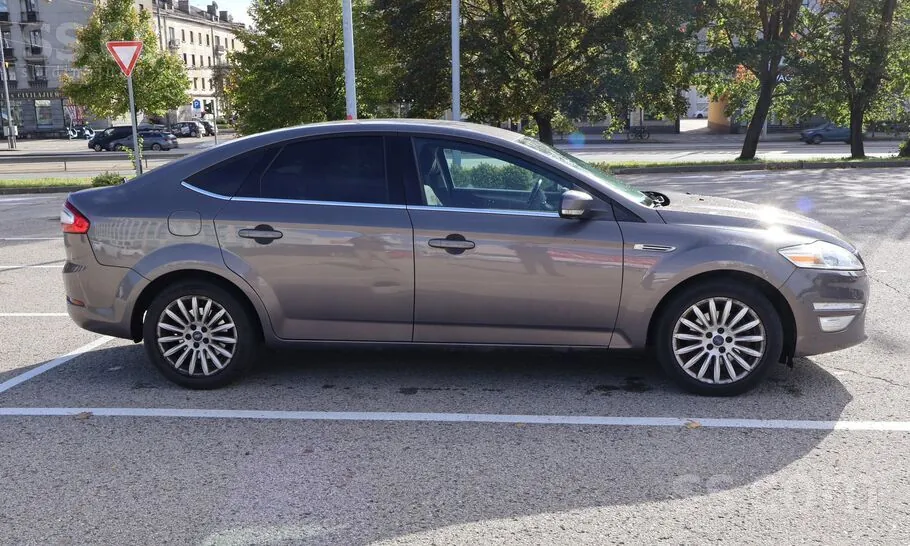 Ford Mondeo 2012 photo 5