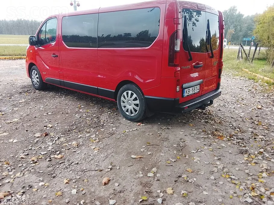 Renault Trafic 2015 photo 2
