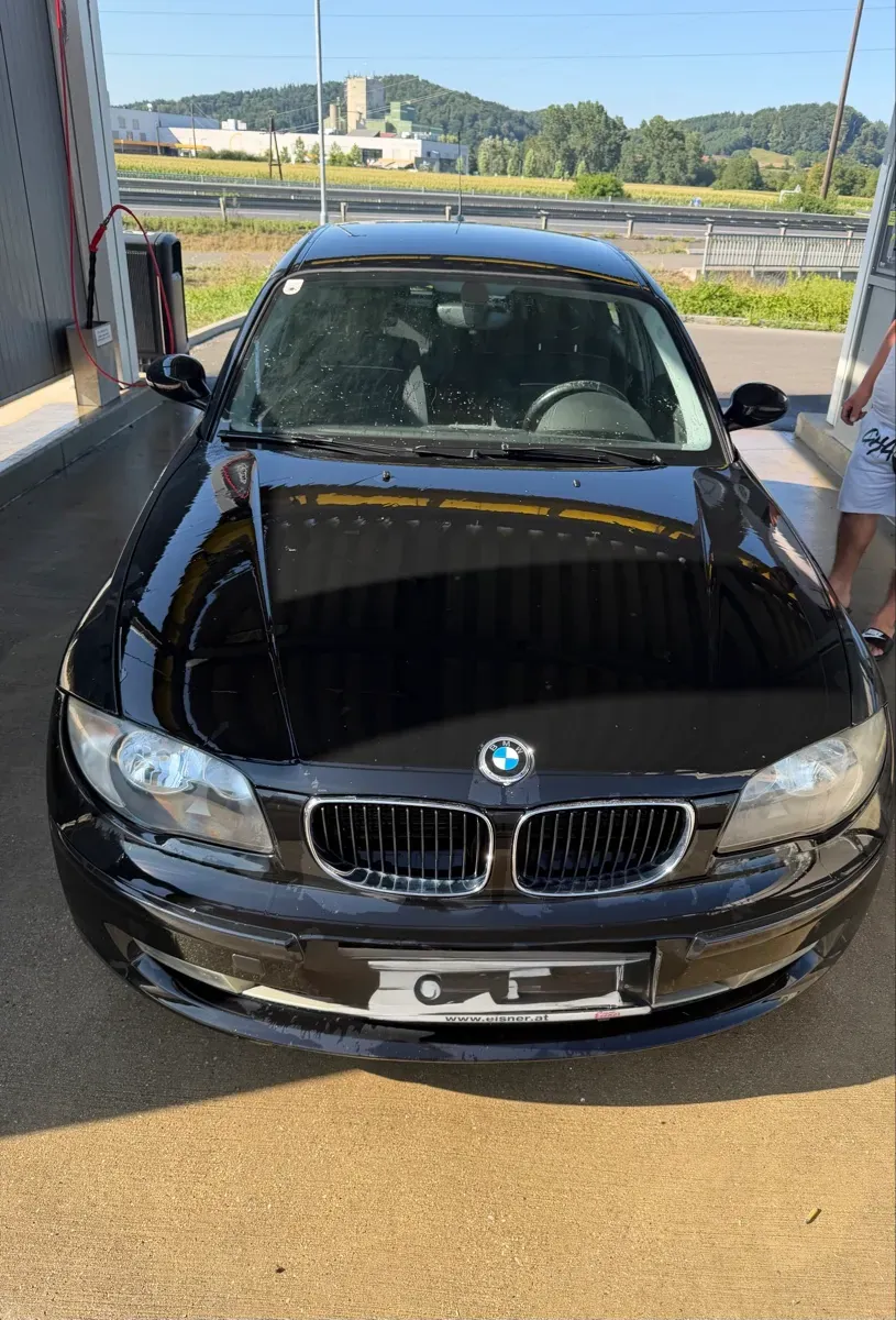 BMW 1 Series 2007 photo 2
