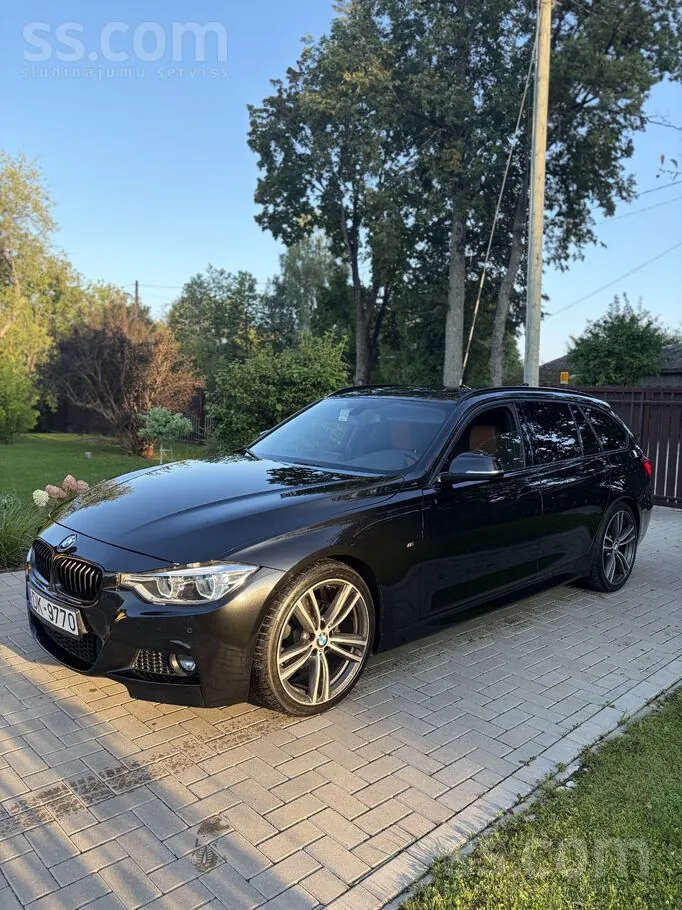 BMW 320I
