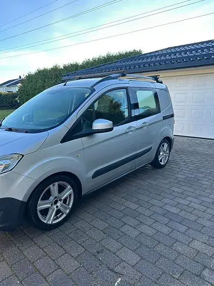 Ford Transit Courier 2014 photo 3