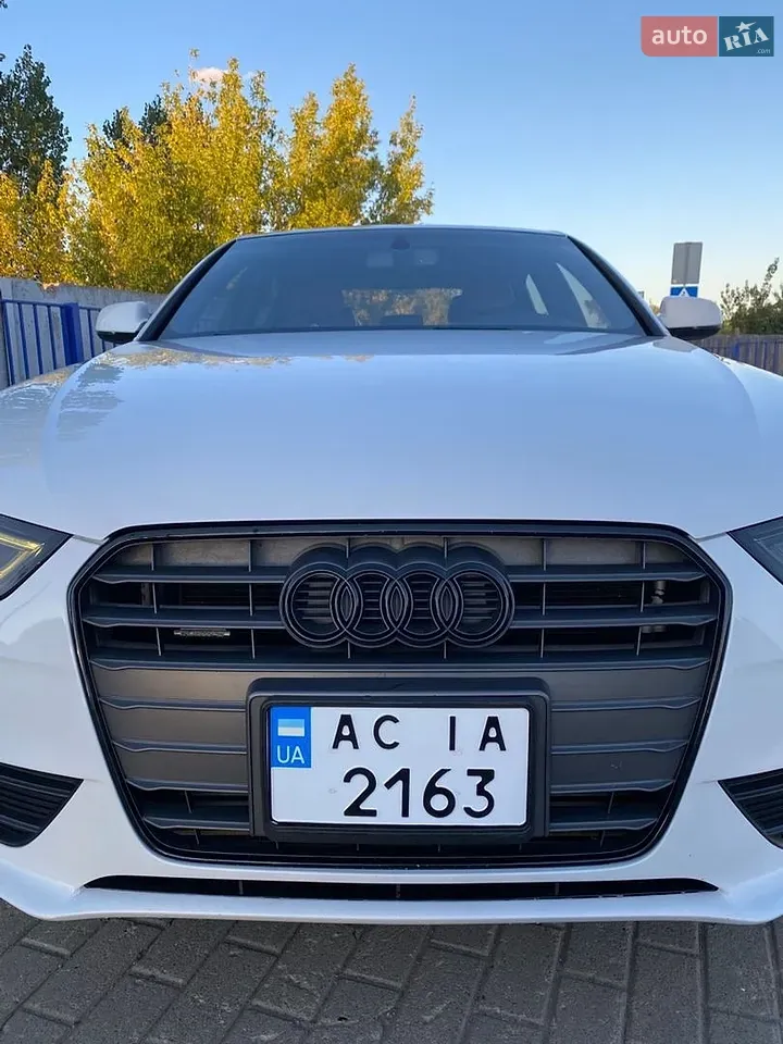 Audi A4 2012 photo 5
