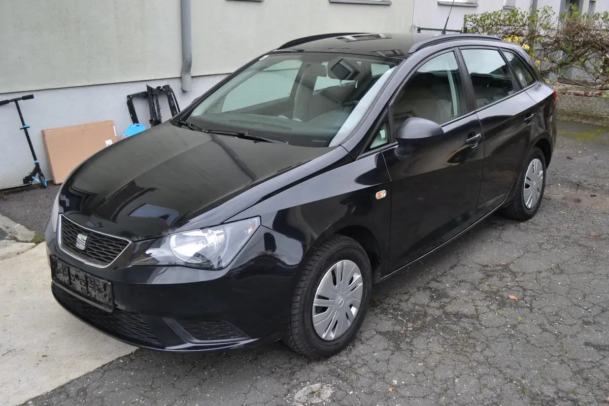 Seat Ibiza 2012 photo 2