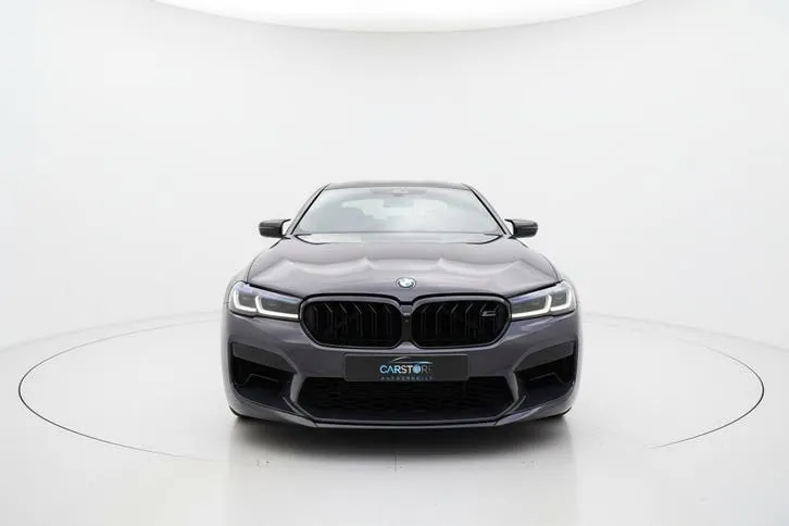BMW 5 Series 2022 photo 2