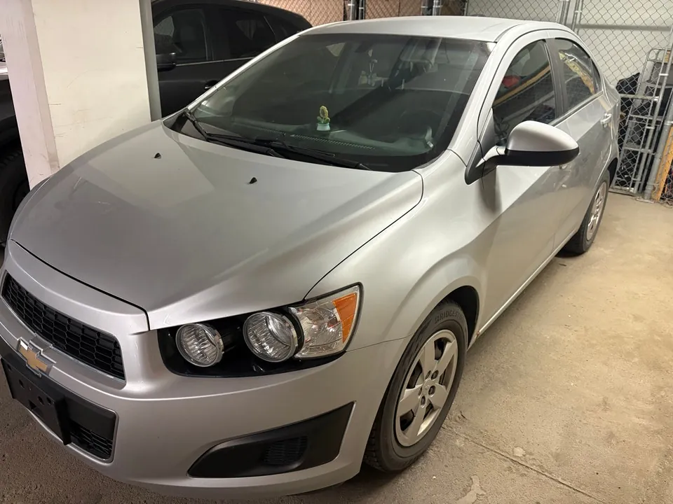 Chevrolet Sonic 2015 photo 2