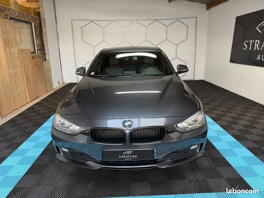 BMW Série 3 2012 photo 2