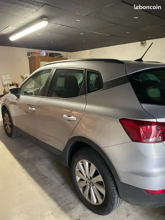 Seat Arona 2018 photo 2
