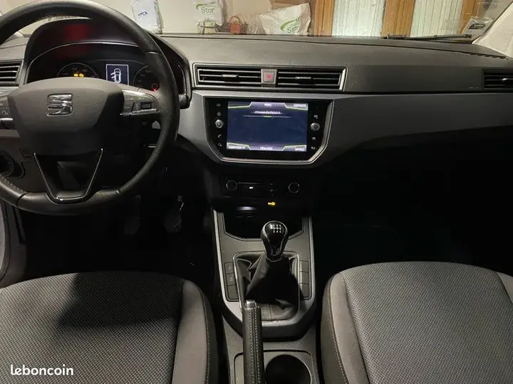 Seat Arona 2018 photo 3