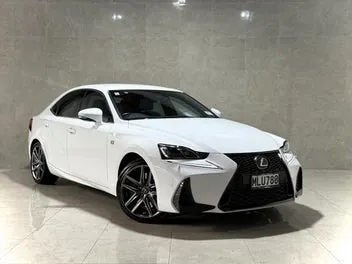 Lexus Is 350 2019 photo 2