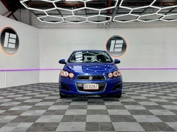 Holden Barina 2011 photo 3