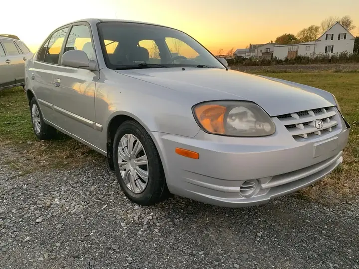 Hyundai Accent 2006 photo 2