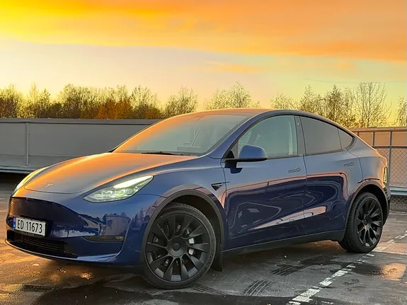 Tesla Model Y 2021 photo 2