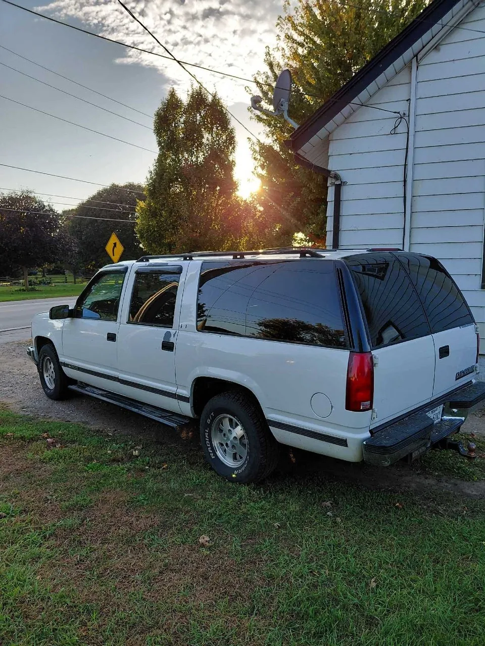 Chevrolet Suburban 1994 photo 2