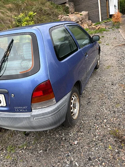 Toyota Starlet 1997 photo 2