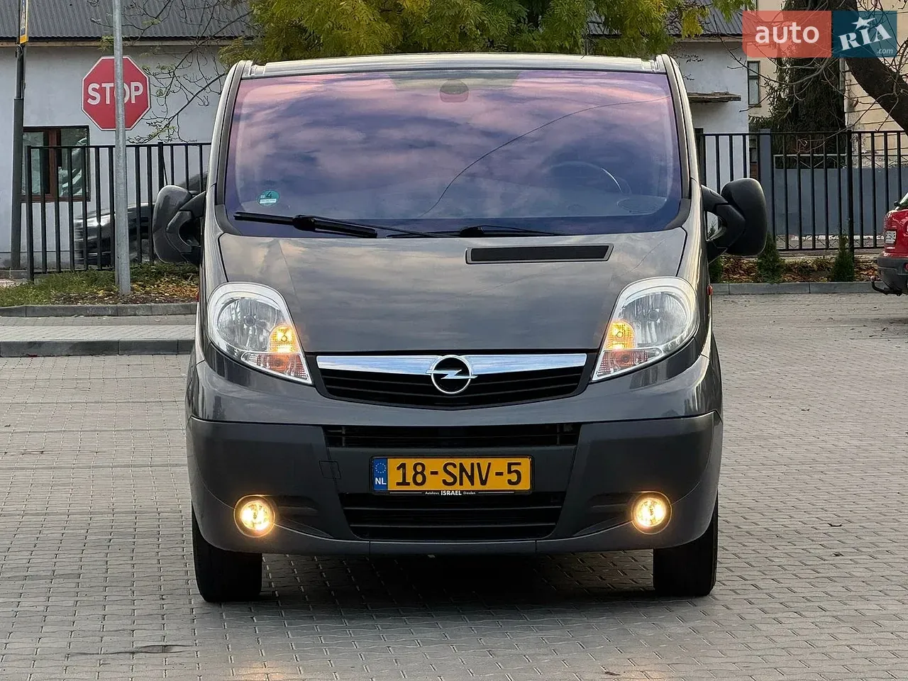Opel Vivaro 2013 photo 3