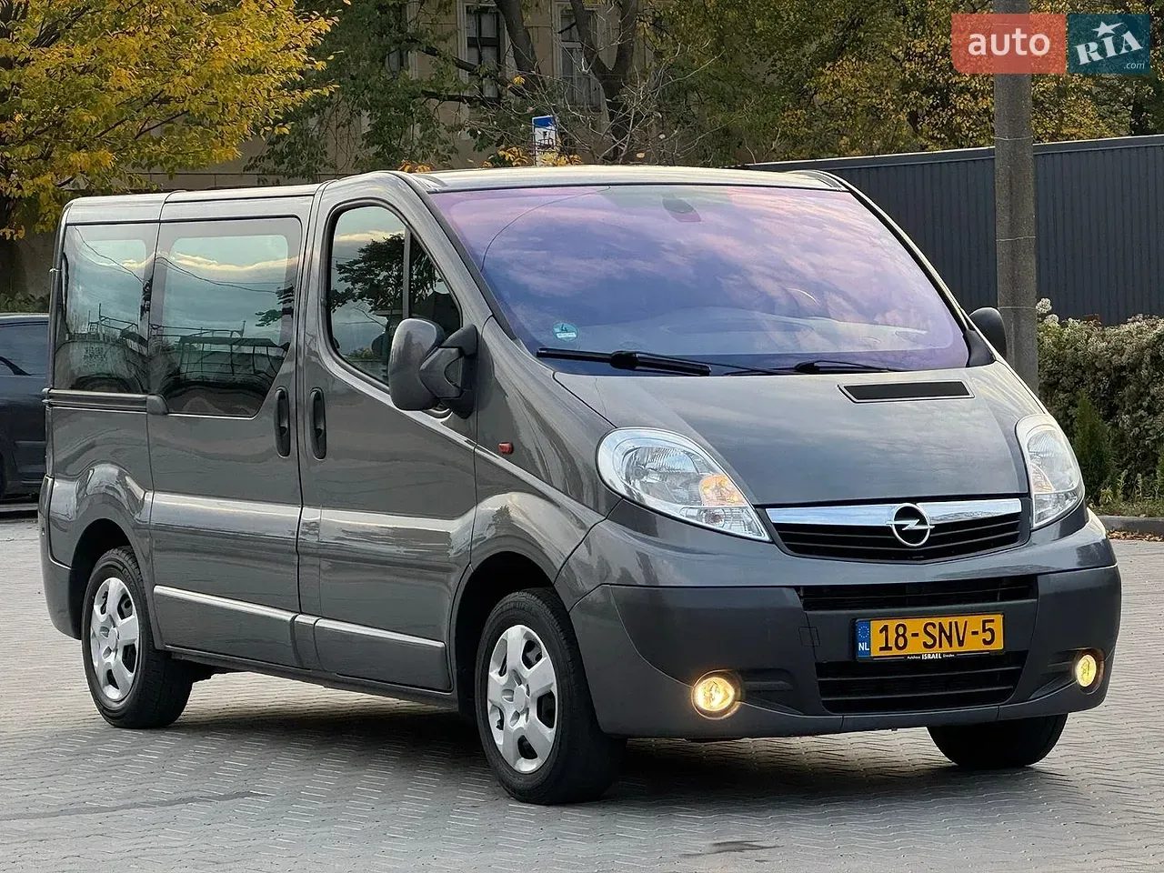 Opel Vivaro 2013 photo 2