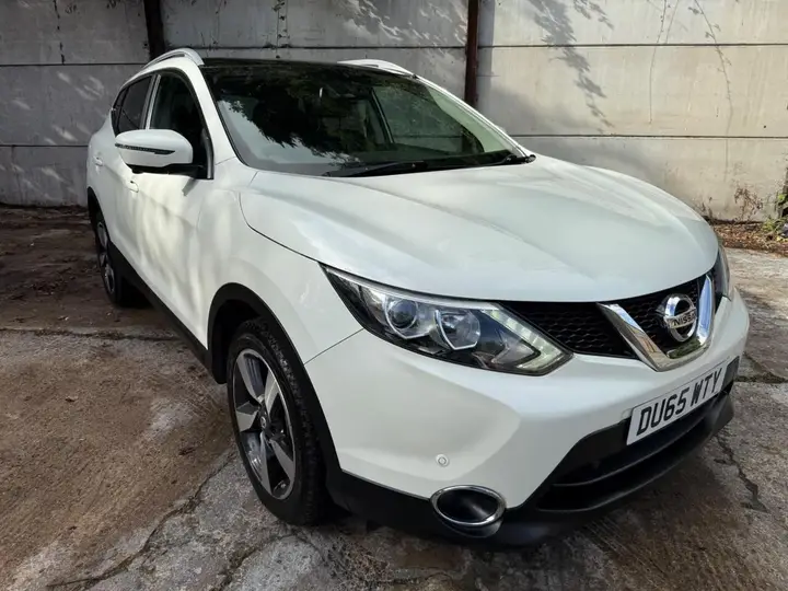 Nissan Qashqai 2015 photo 2