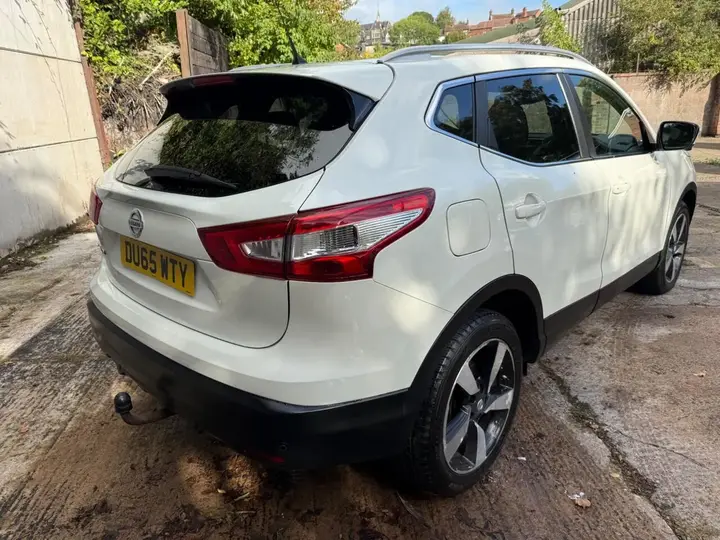 Nissan Qashqai 2015 photo 5