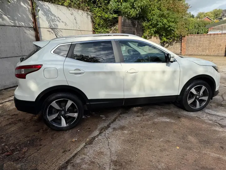 Nissan Qashqai 2015 photo 3