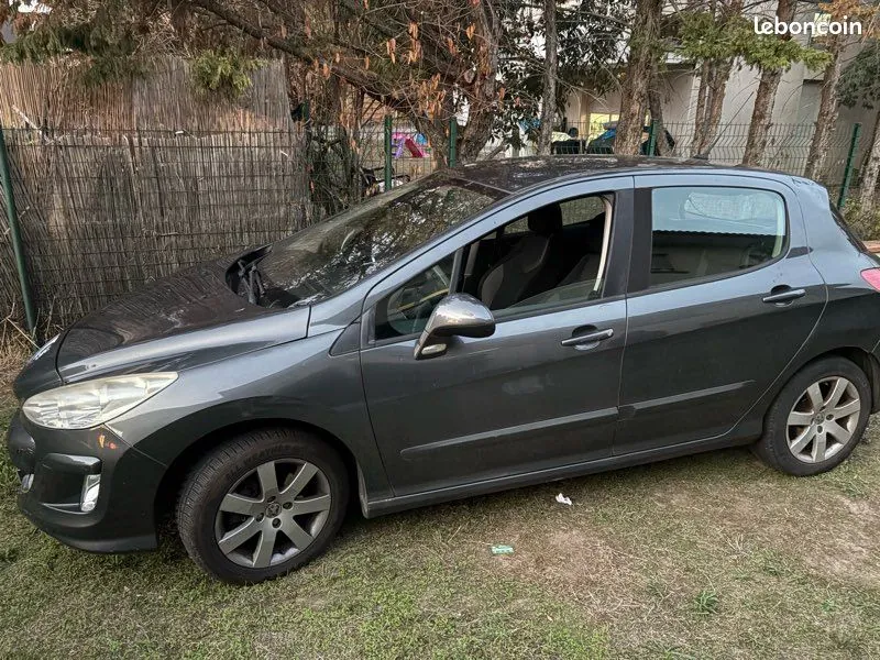 Peugeot 308 2008 photo 3