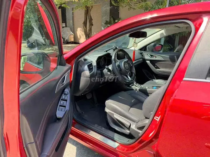 Mazda 3 2018 photo 4