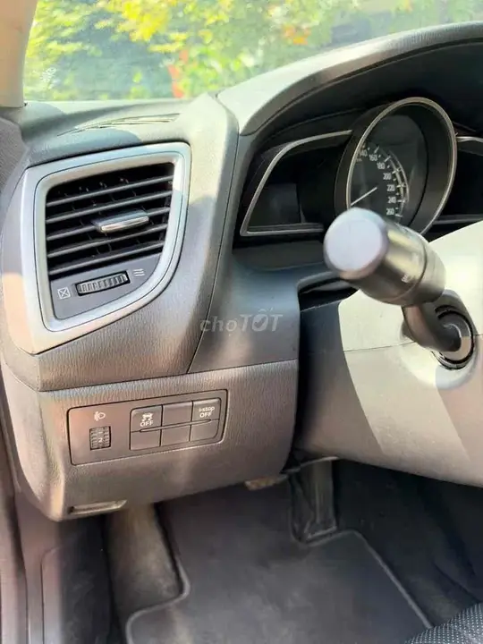 Mazda 3 2018 photo 3