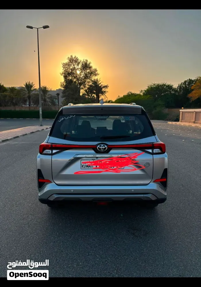 Toyota Veloz 2023 photo 3