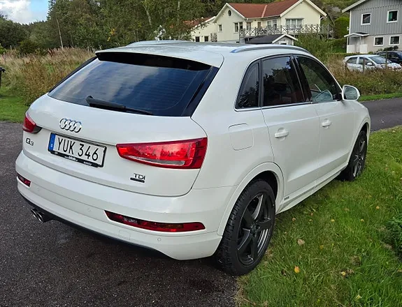 Audi Q3 2018 photo 4