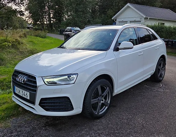 Audi Q3 2018 photo 2