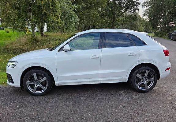 Audi Q3 2018 photo 3