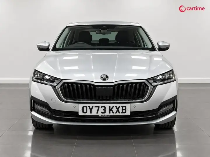 Skoda Octavia 2023 photo 2