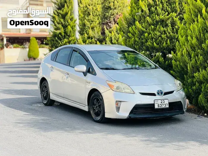 Toyota Prius 2013 photo 2