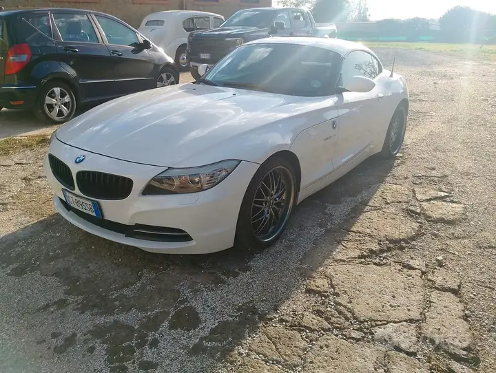 BMW Z4 2010 photo 3